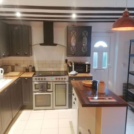 Villa The Old Barn, Cosy Townhouse In Leominster Extérieur photo