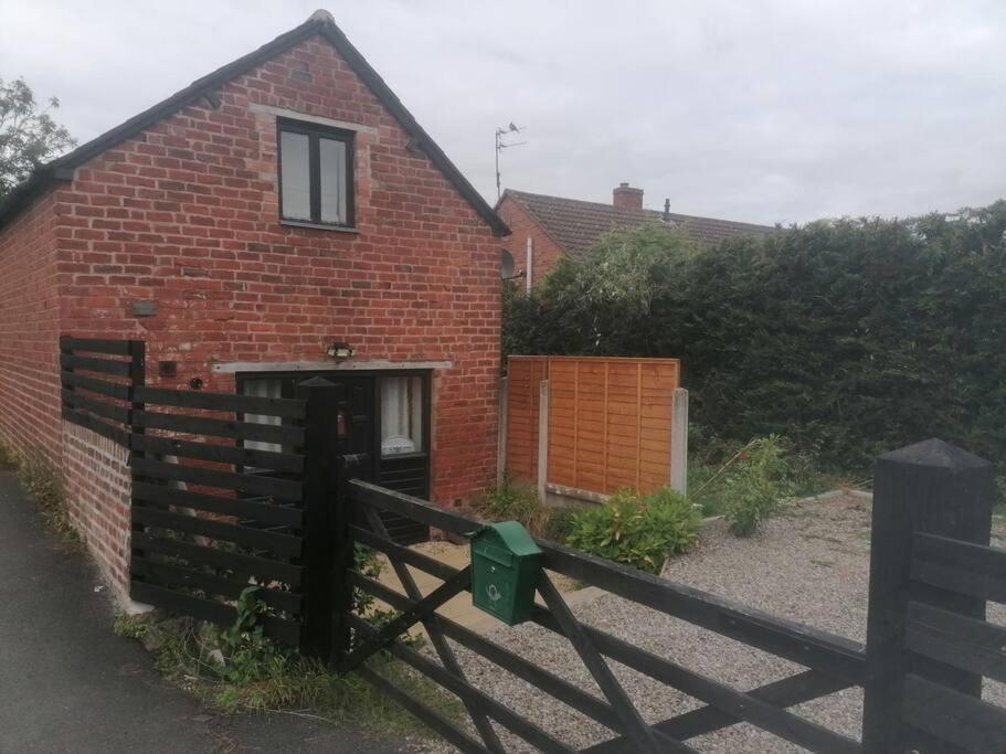 Villa The Old Barn, Cosy Townhouse In Leominster Extérieur photo